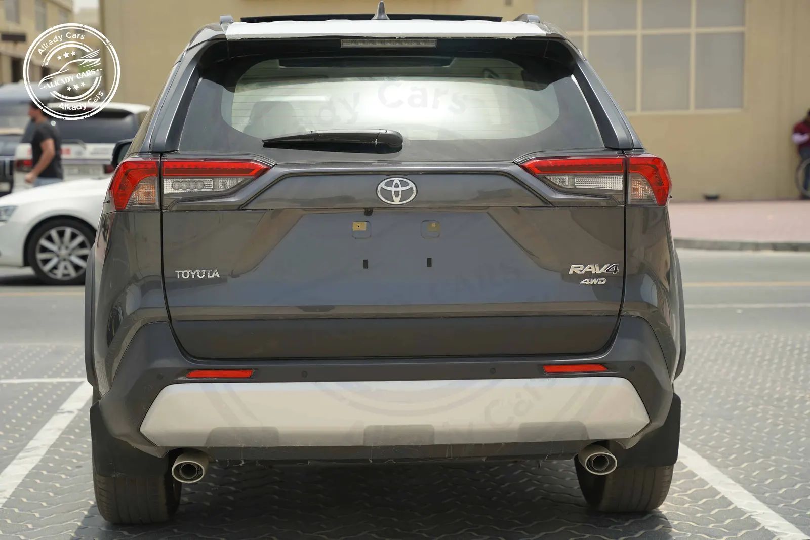 2025 Toyota RAV4 photo 5