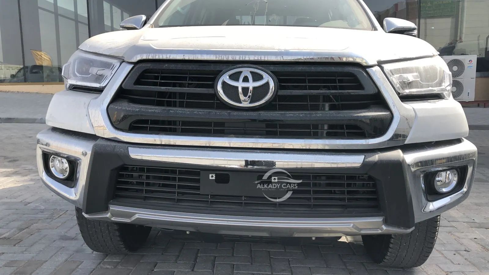 2024 Toyota Hilux photo 3