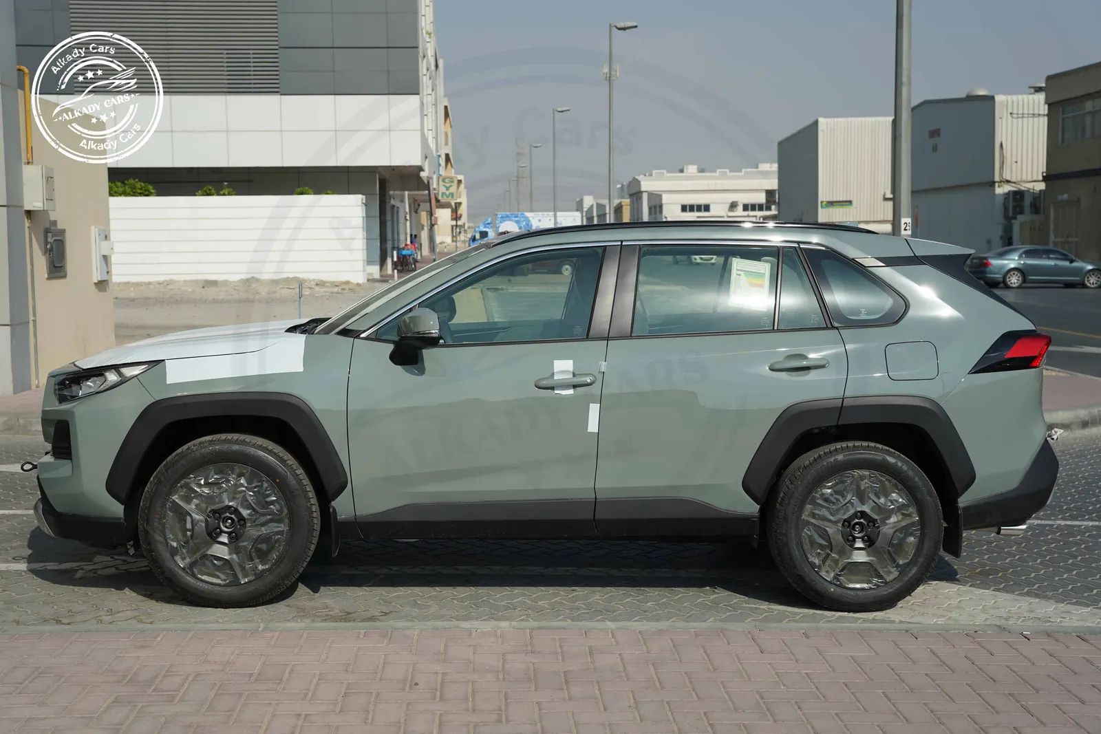 2025 Toyota RAV4 photo 5