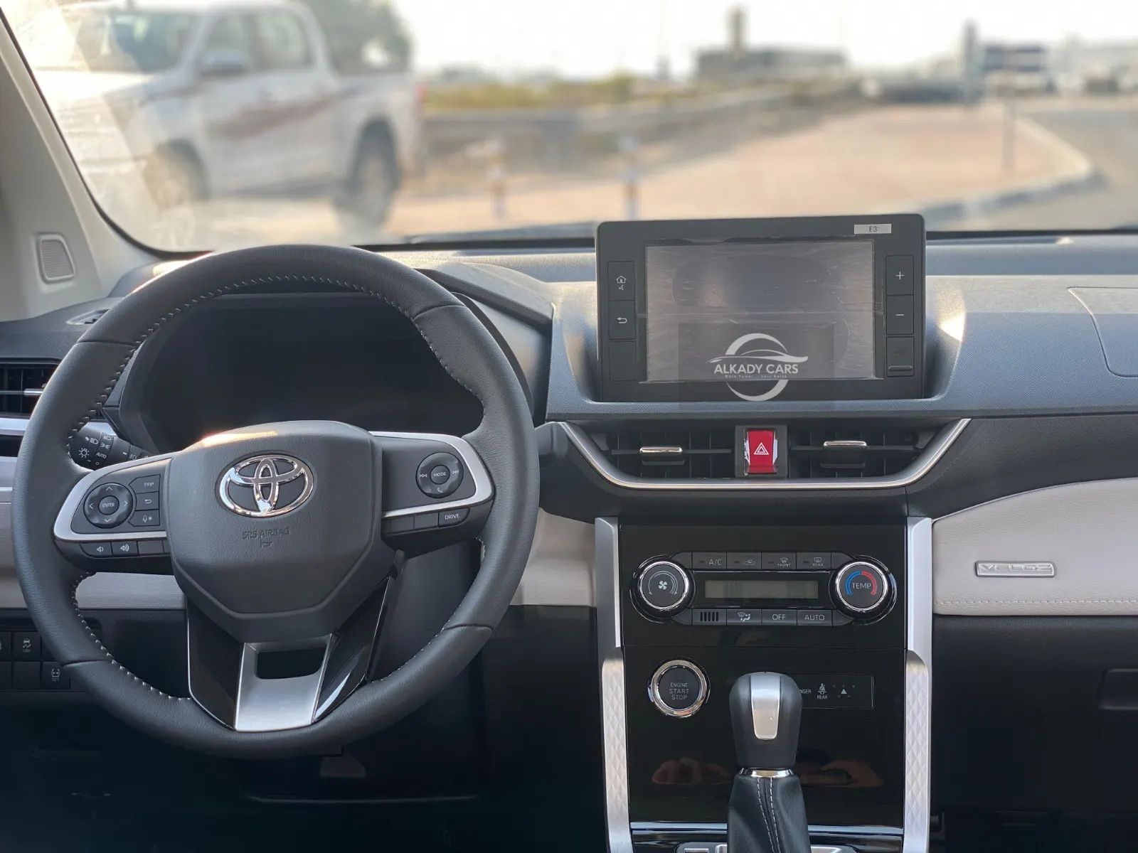 2025 Toyota Veloz photo 2