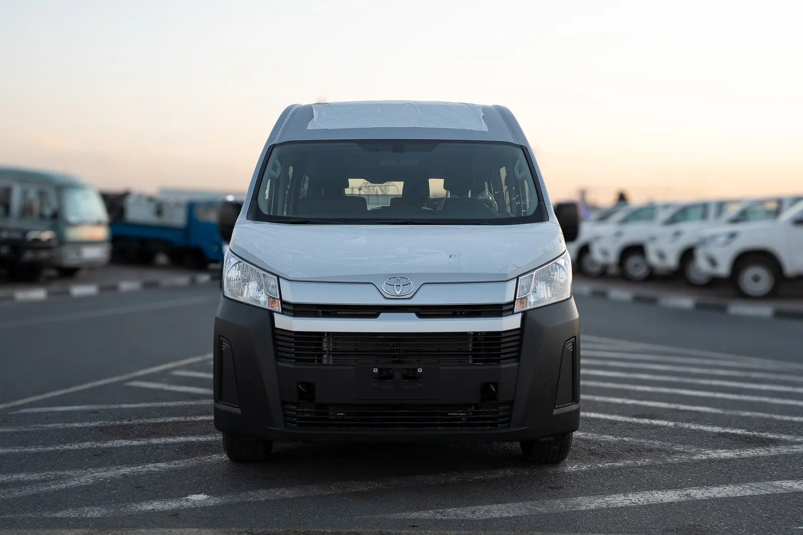 2026 Toyota Hiace photo 3