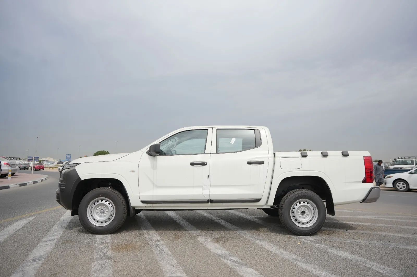 2025 Mitsubishi L200 photo 3