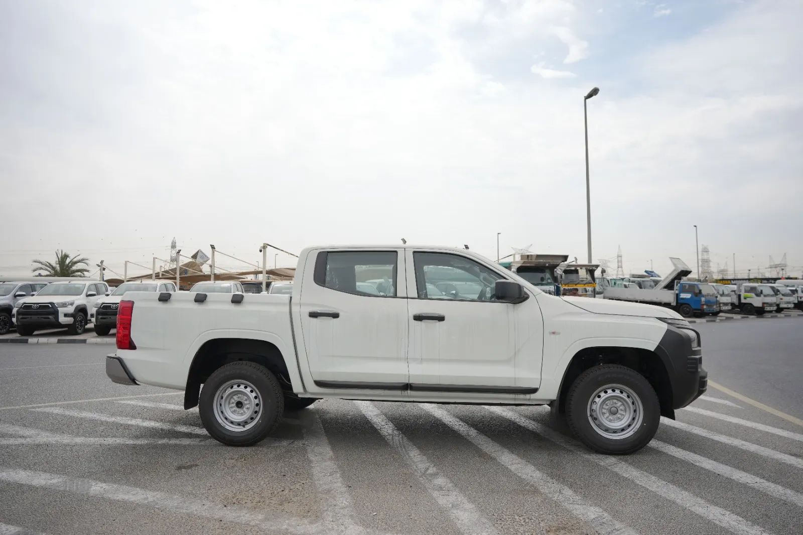 2025 Mitsubishi L200 photo 4