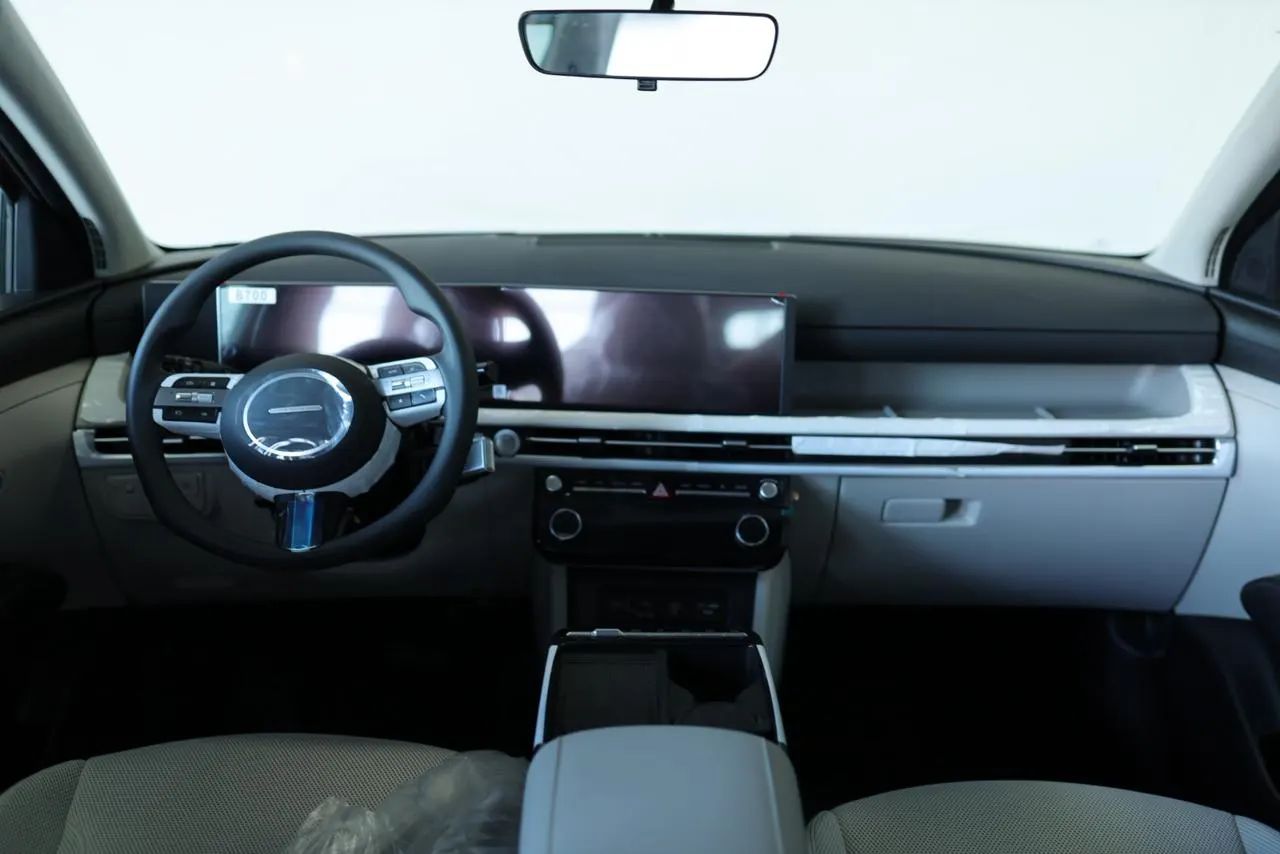 2025 Hyundai Tucson photo 2