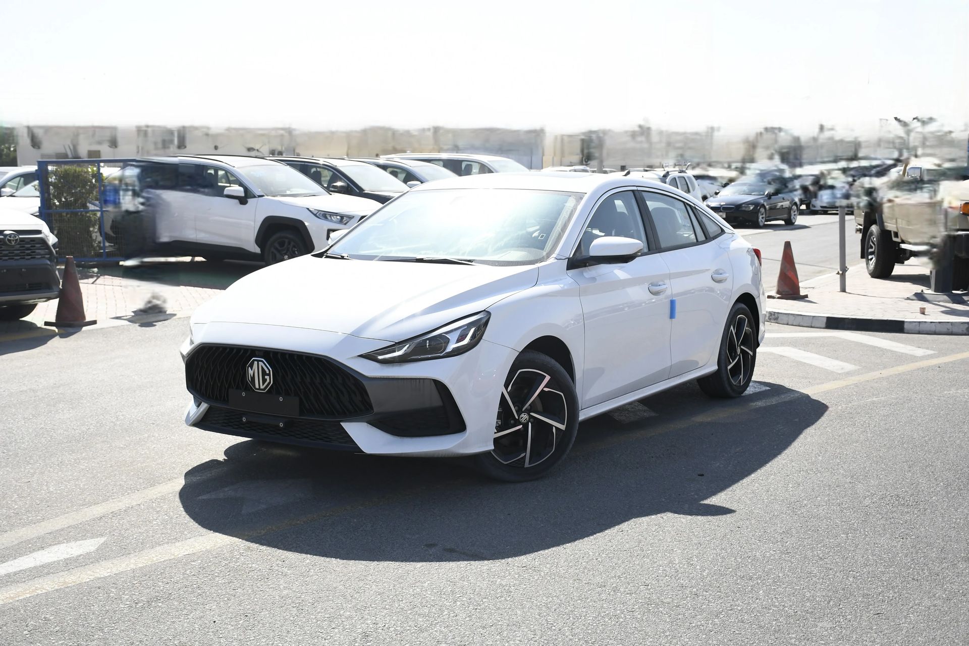 2026 MG GT photo 2