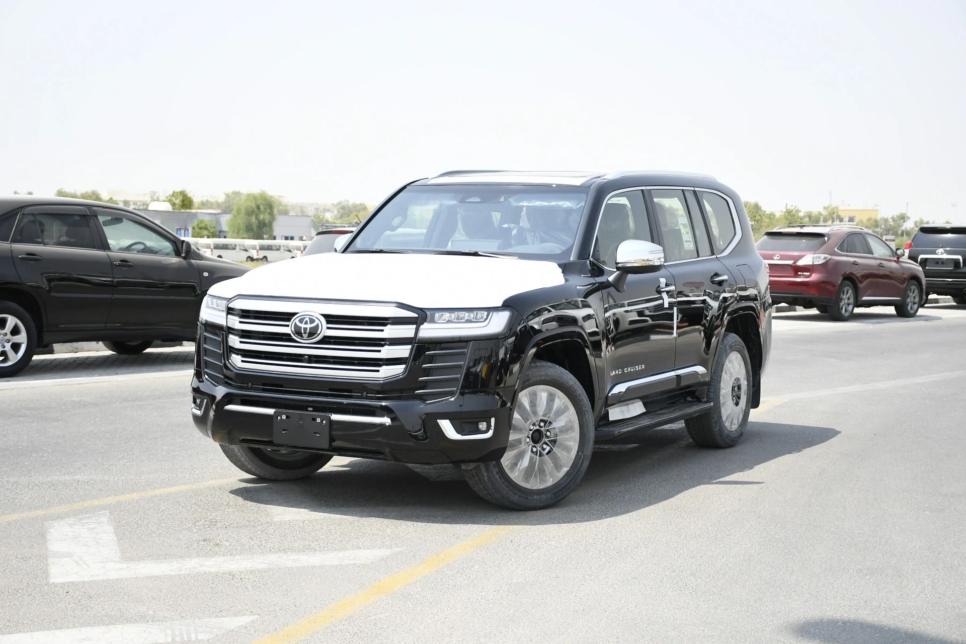 2026 Toyota Land Cruiser photo 2