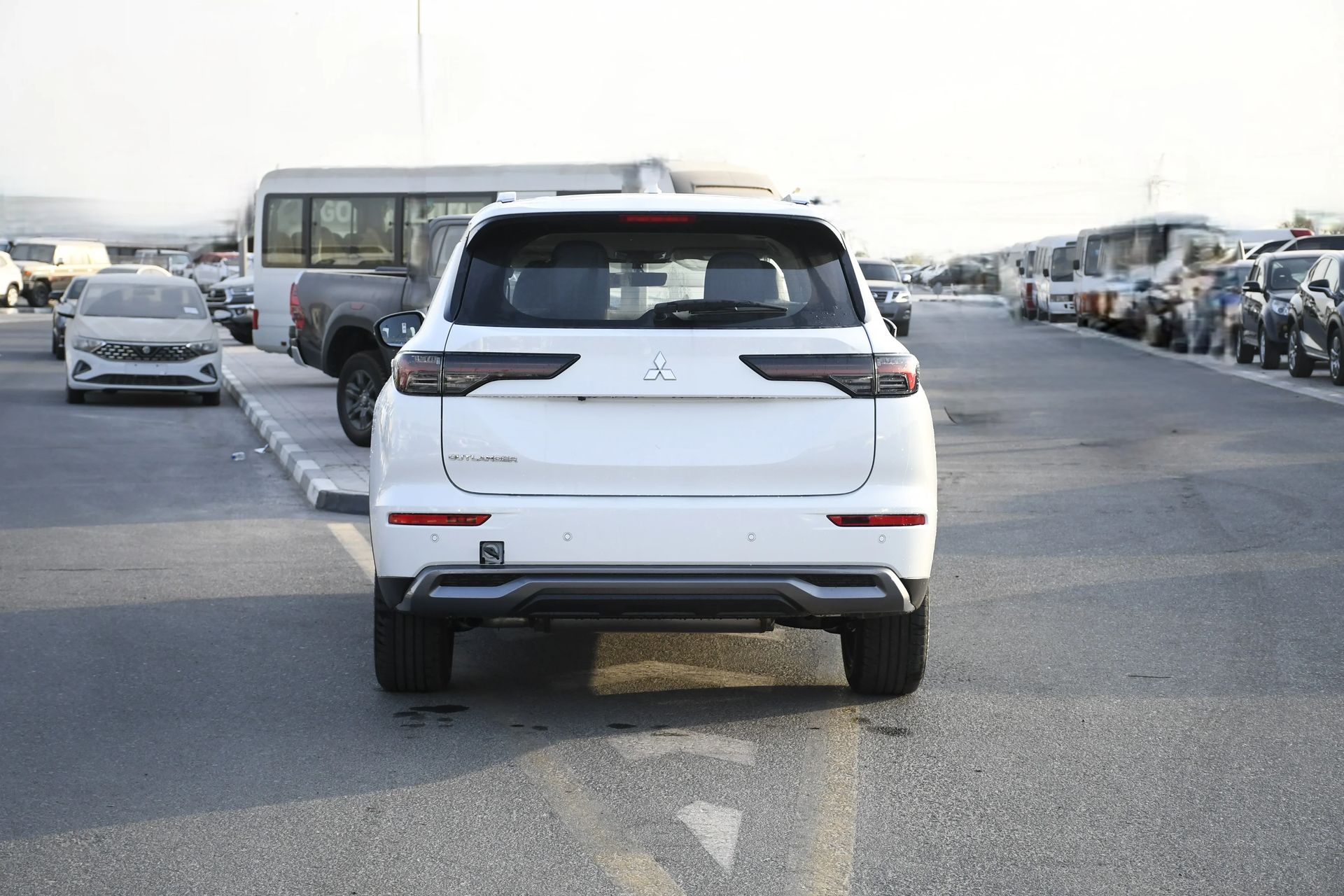 2026 Mitsubishi Outlander photo 5
