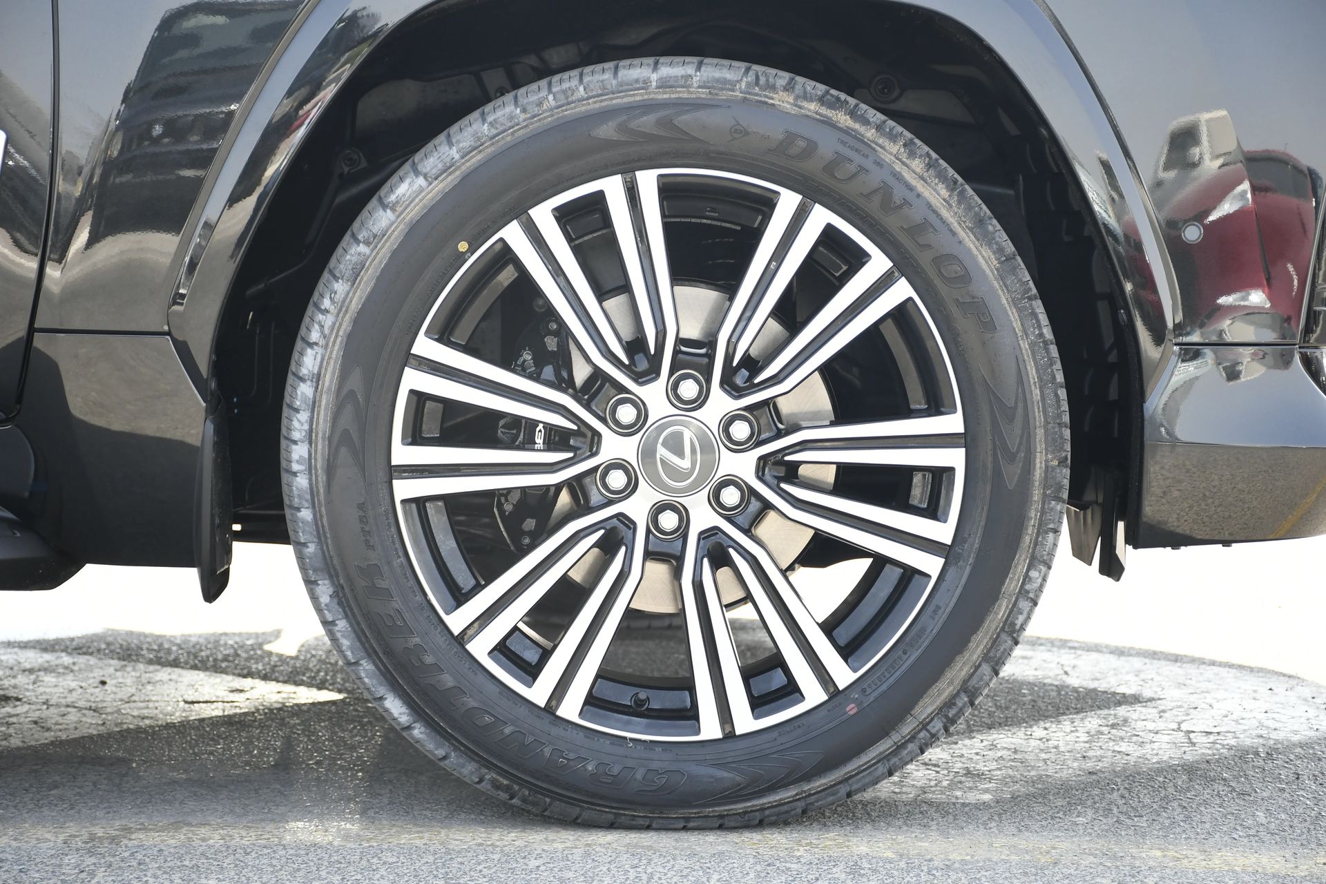 2026 Lexus LX photo 4
