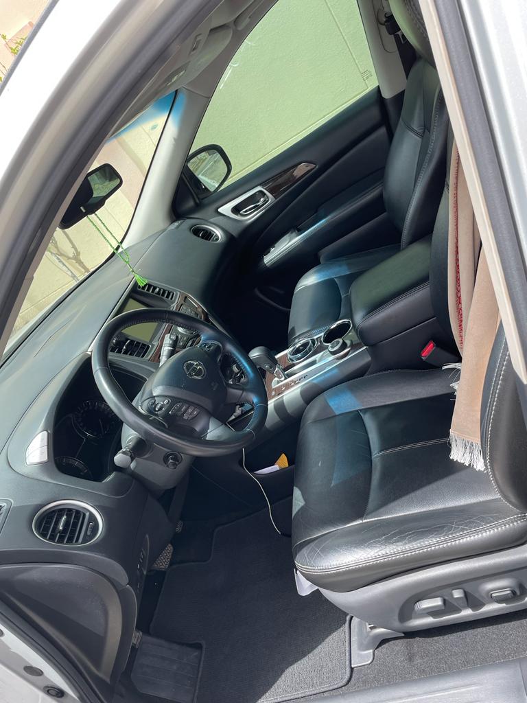 2014 Nissan Pathfinder photo 4