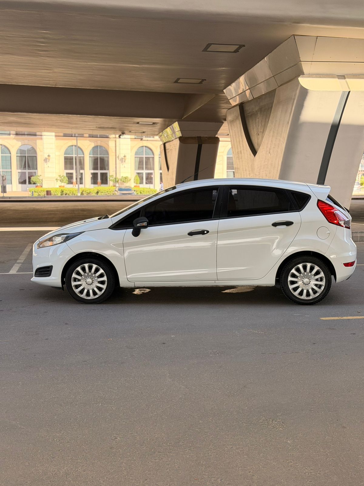 2017 Ford Figo photo 3