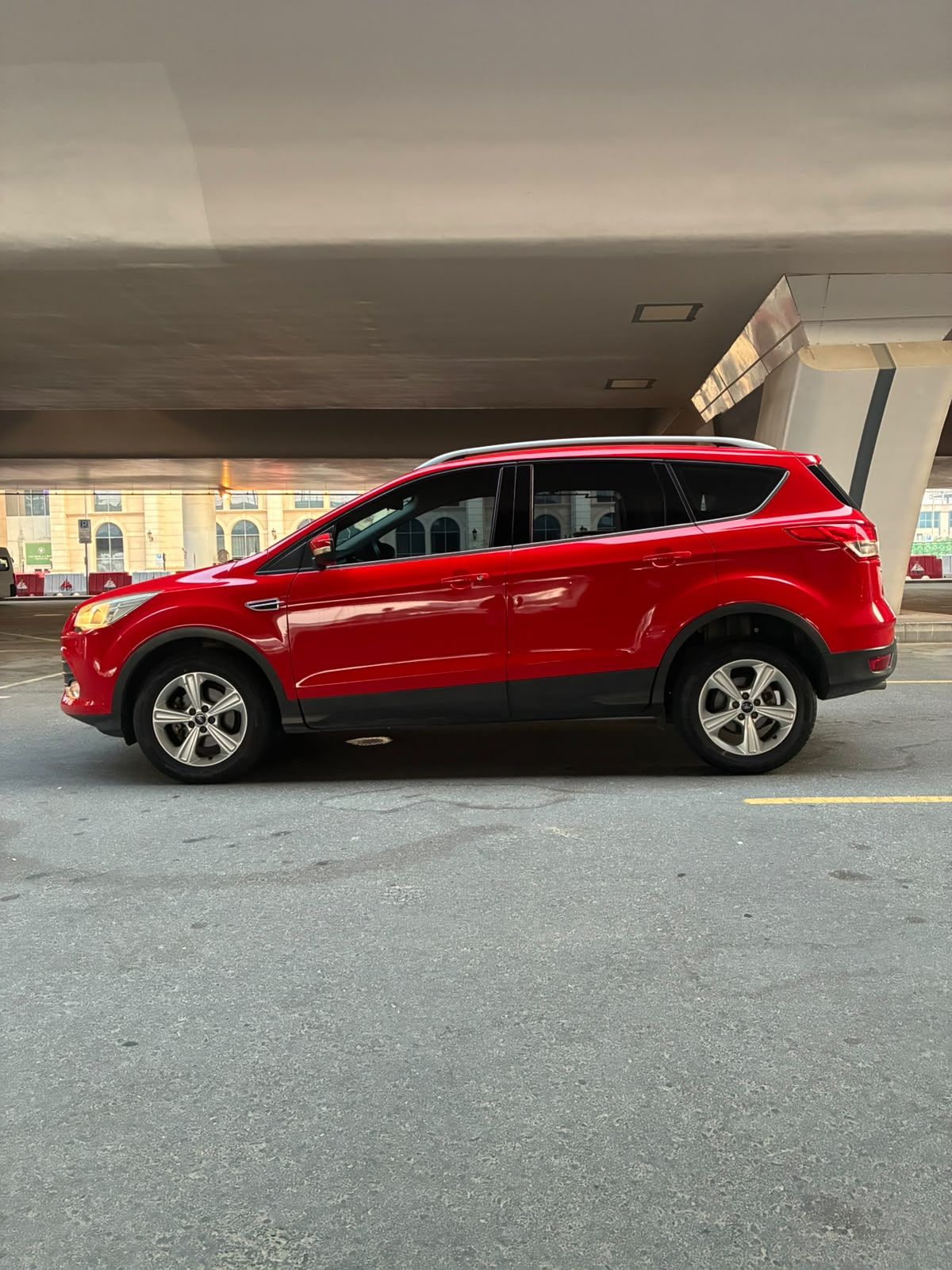 2015 Ford Escape photo 2