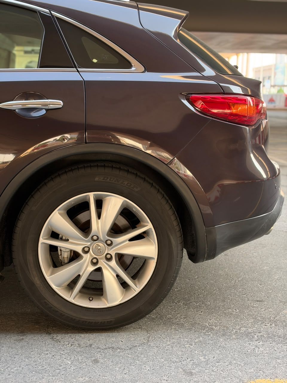 2016 Infiniti QX70 photo 5