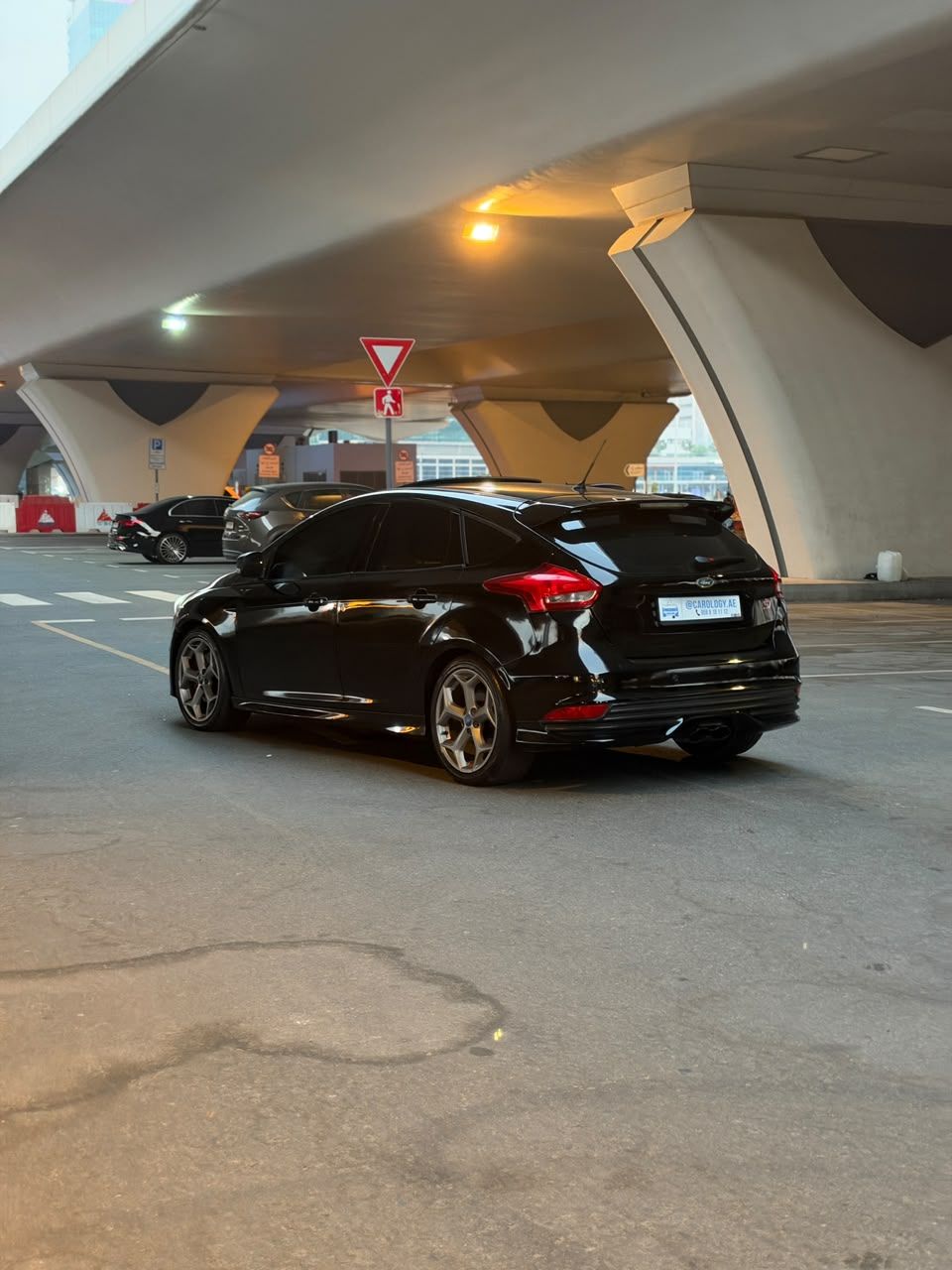 2016 Ford Focus photo 2