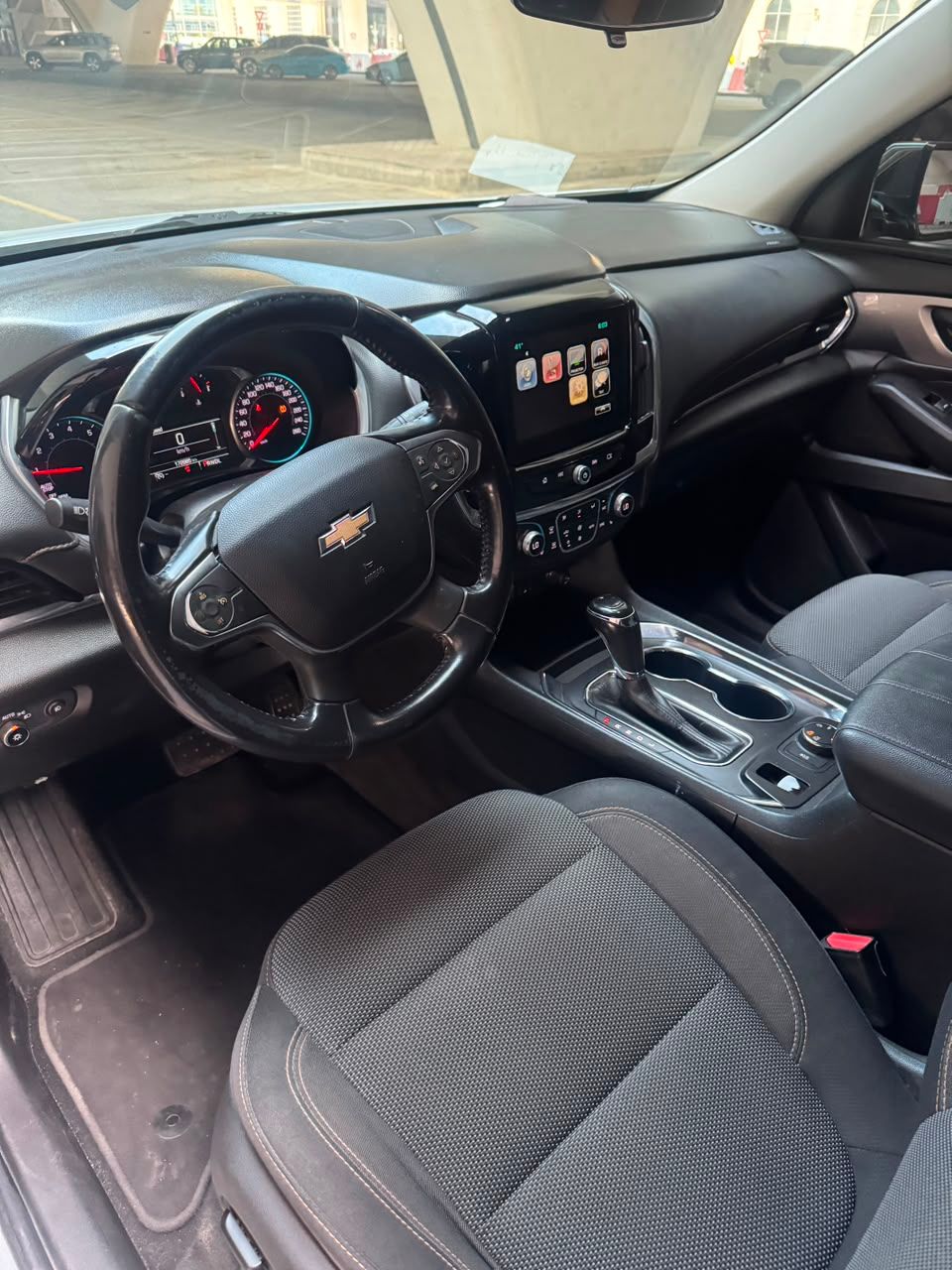 2018 Chevrolet Traverse photo 2