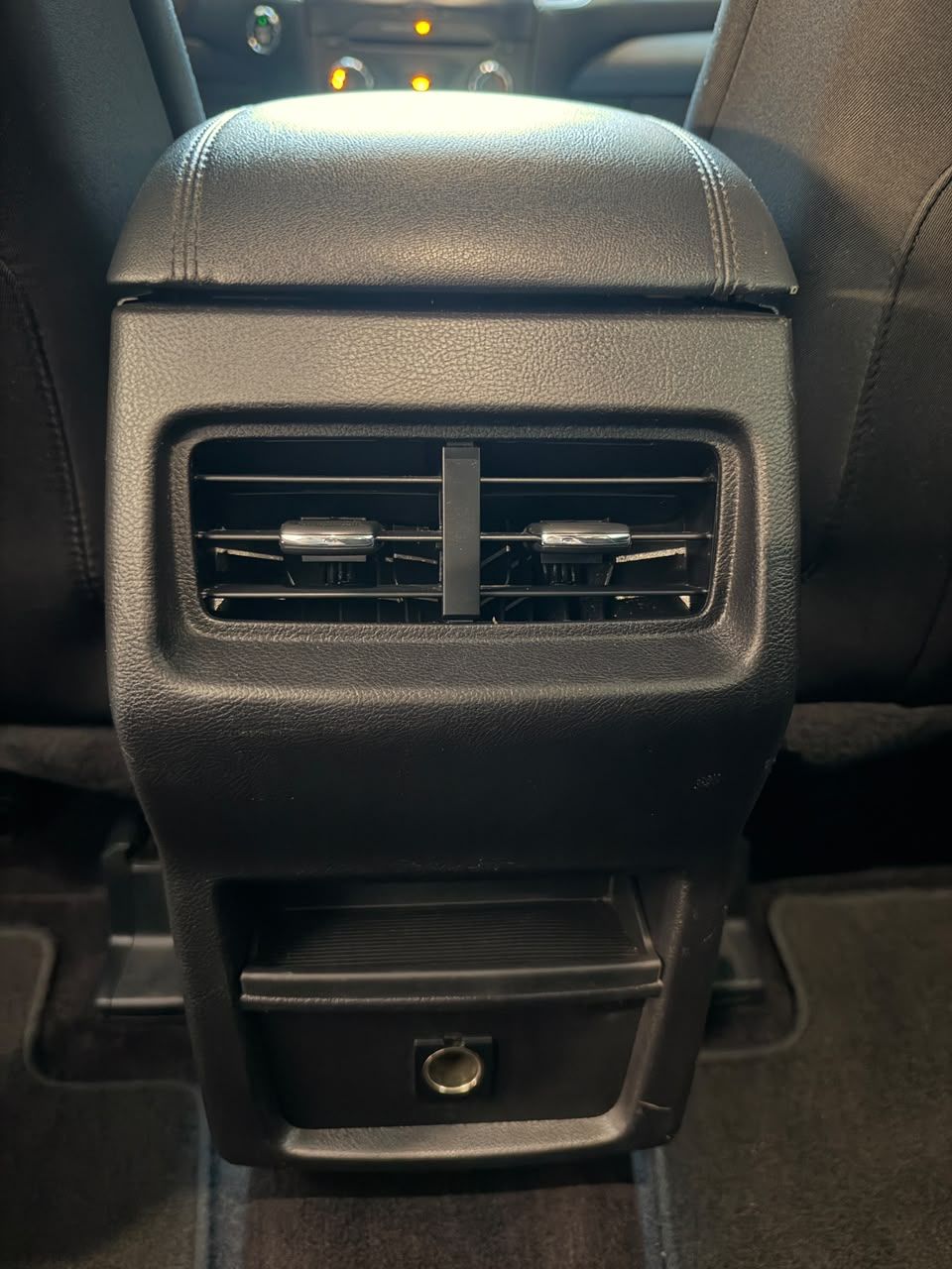 2016 Ford Edge photo 3