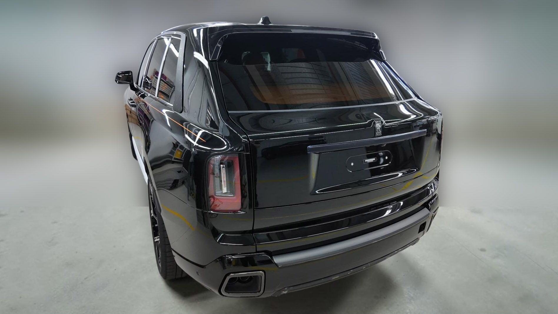2027 Rolls-Royce Cullinan photo 4