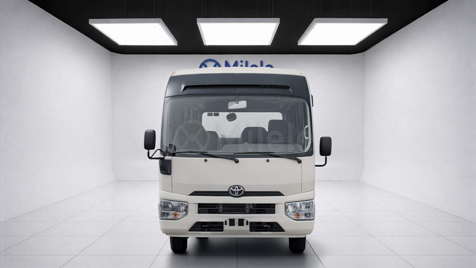 2025 Toyota COASTER photo 3