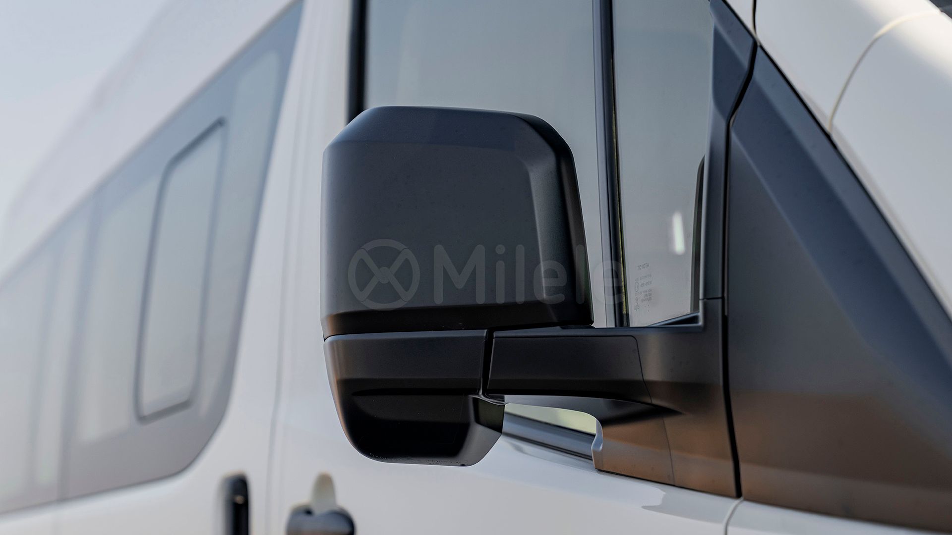 2026 Toyota Hiace photo 3