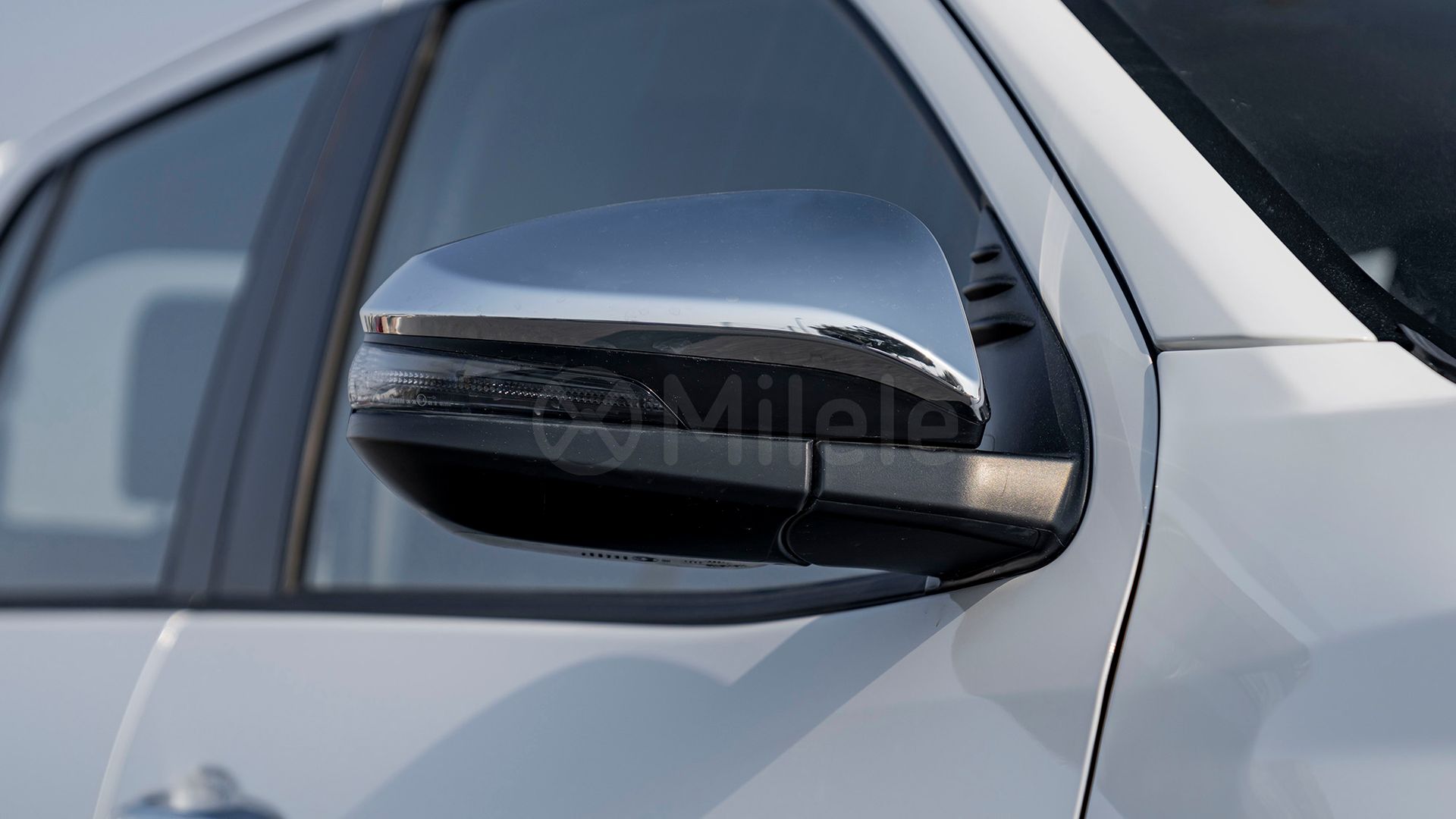 2025 Toyota Hilux photo 3