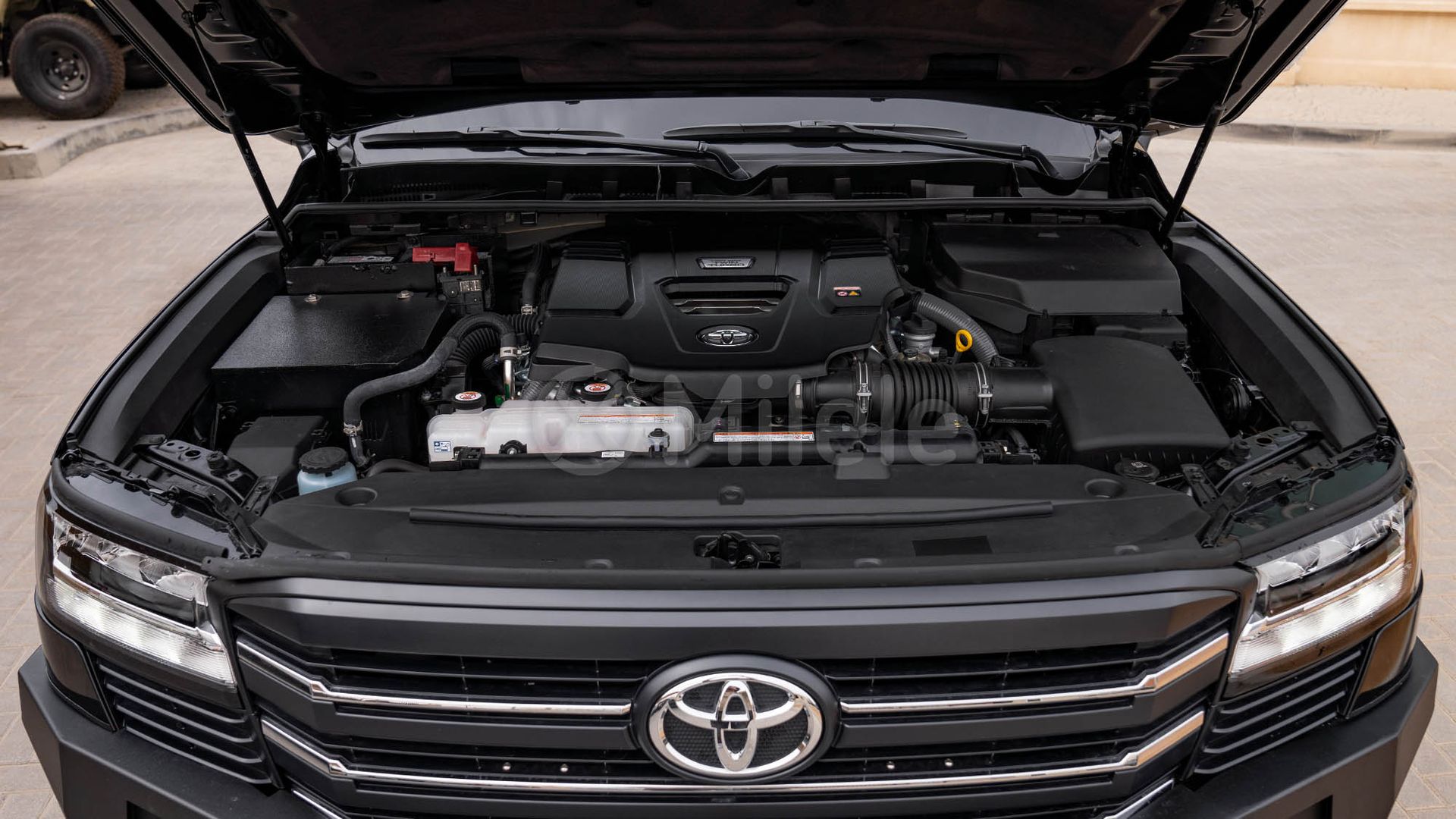 2025 Toyota Land Cruiser photo 5