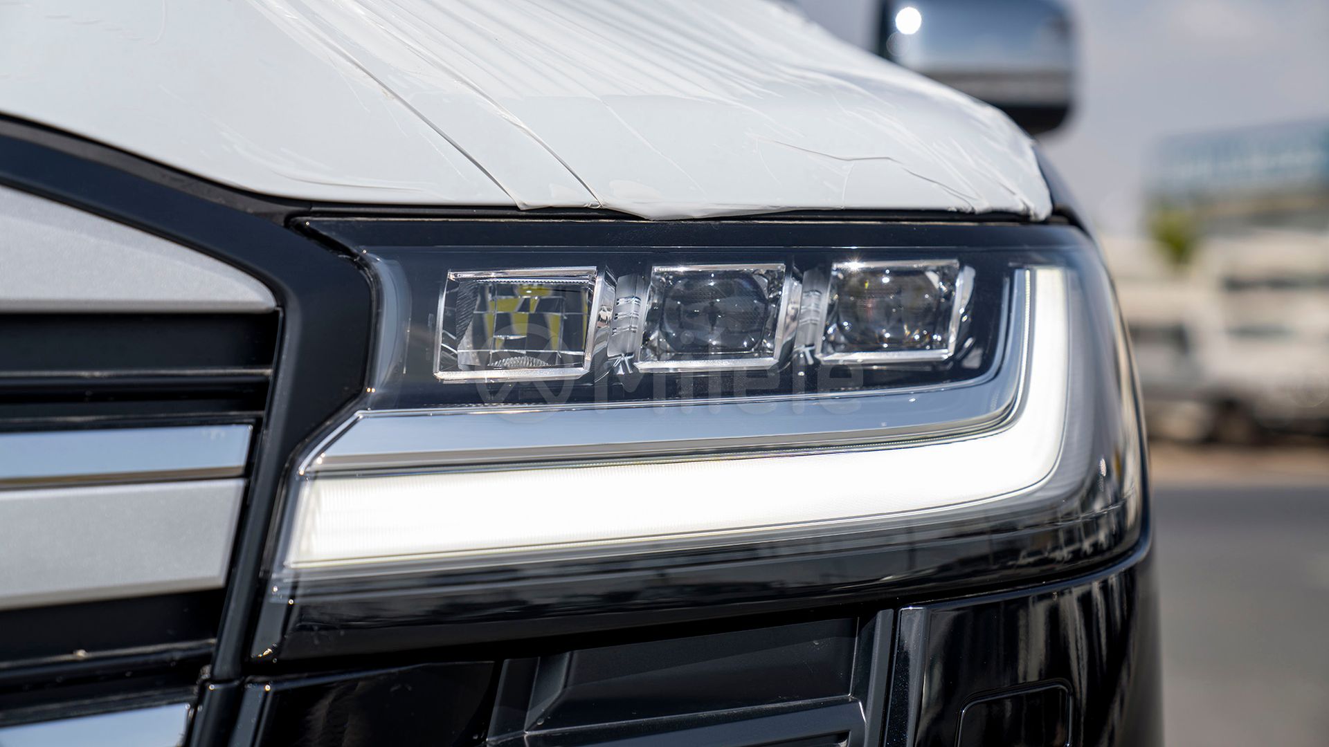 2025 Toyota Land Cruiser photo 2