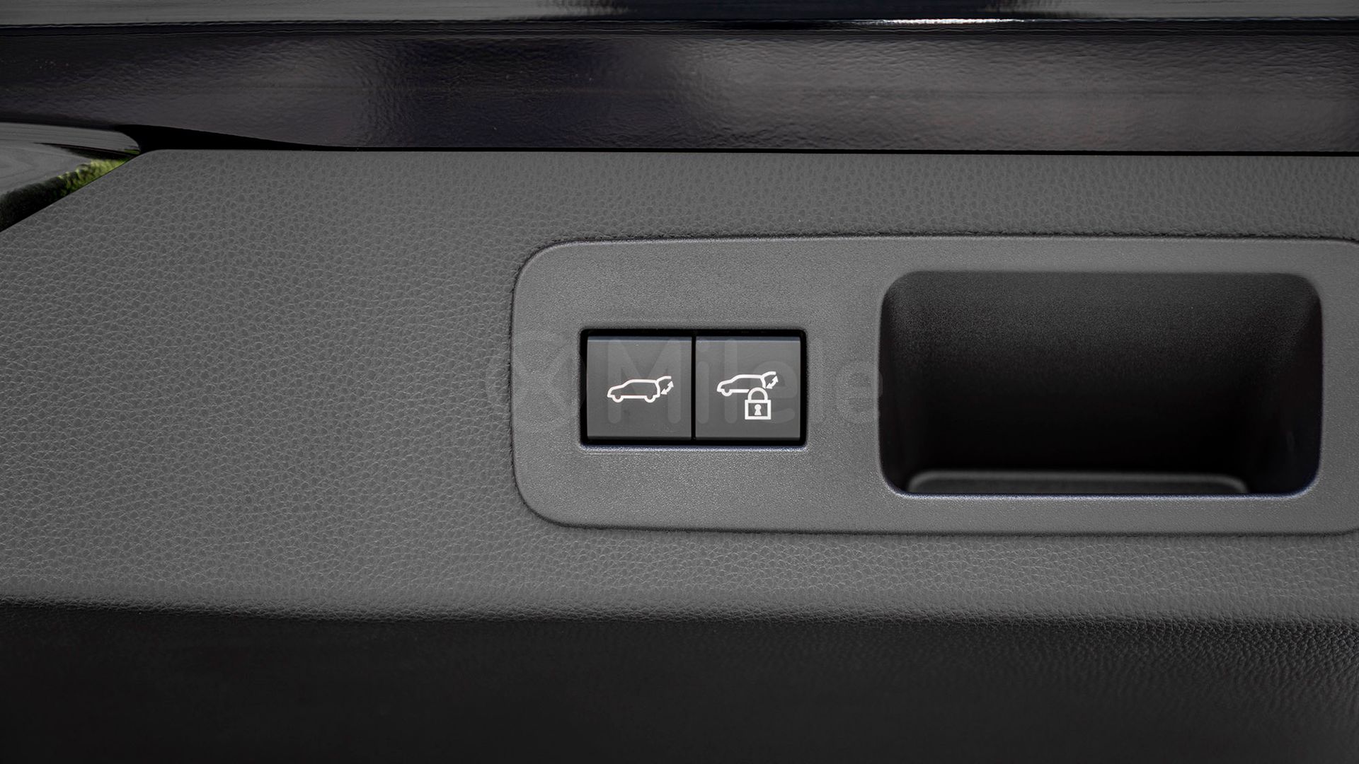 2025 Toyota Land Cruiser photo 4