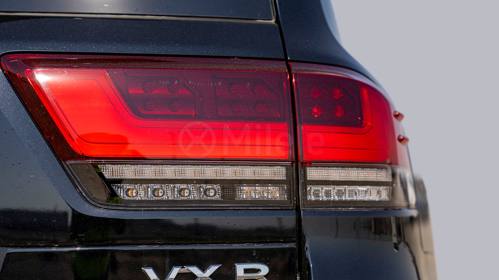 2025 Toyota Land Cruiser photo 5