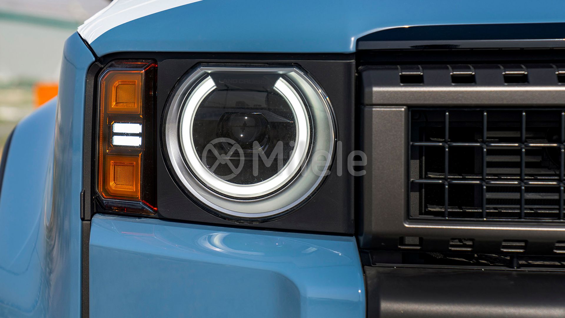 2024 Toyota Prado photo 2