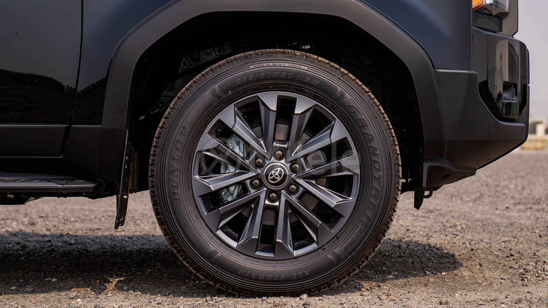 2025 Toyota Prado photo 5
