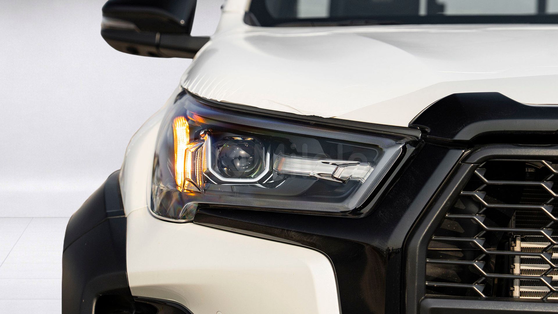 2026 Toyota Hilux photo 3
