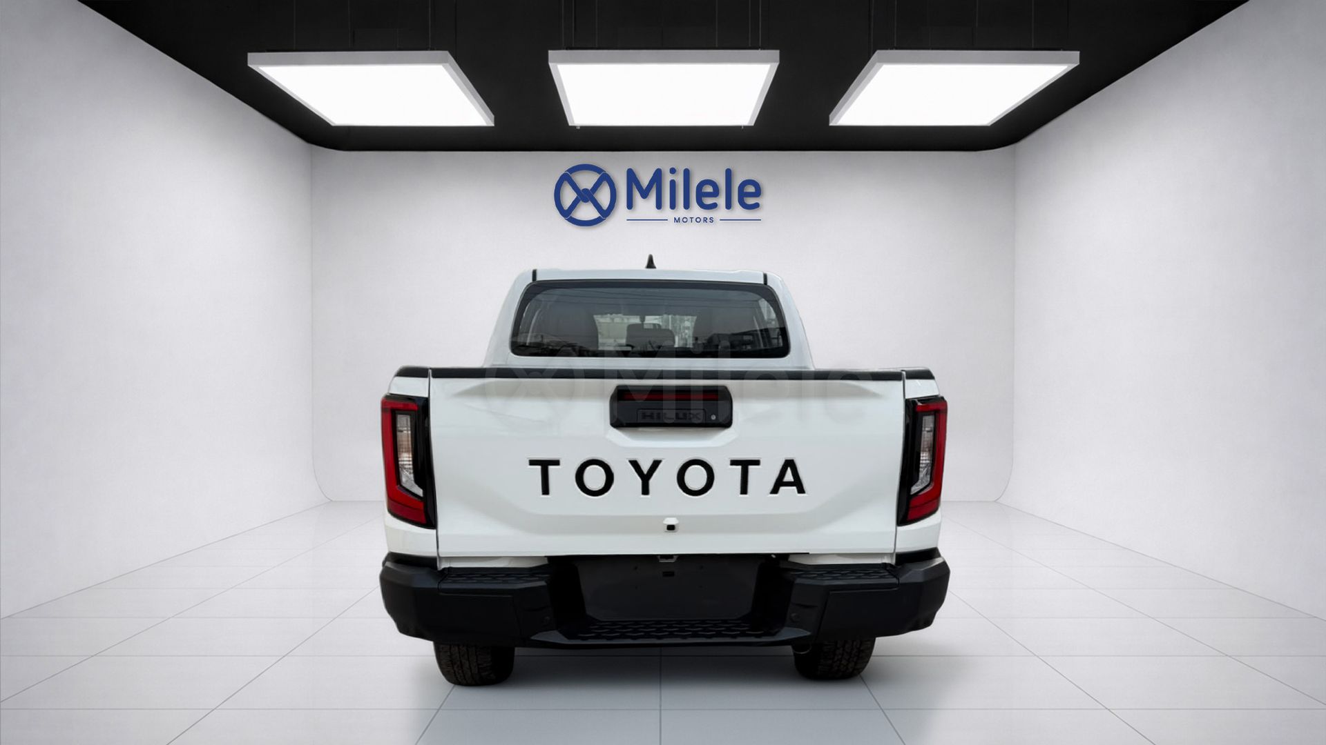 2025 Toyota Hilux photo 3