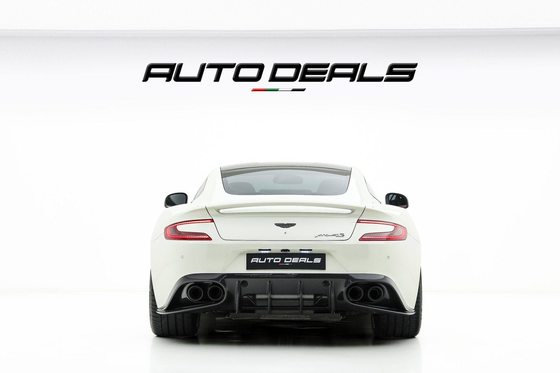 2018 Aston Martin Vanquish S photo 4