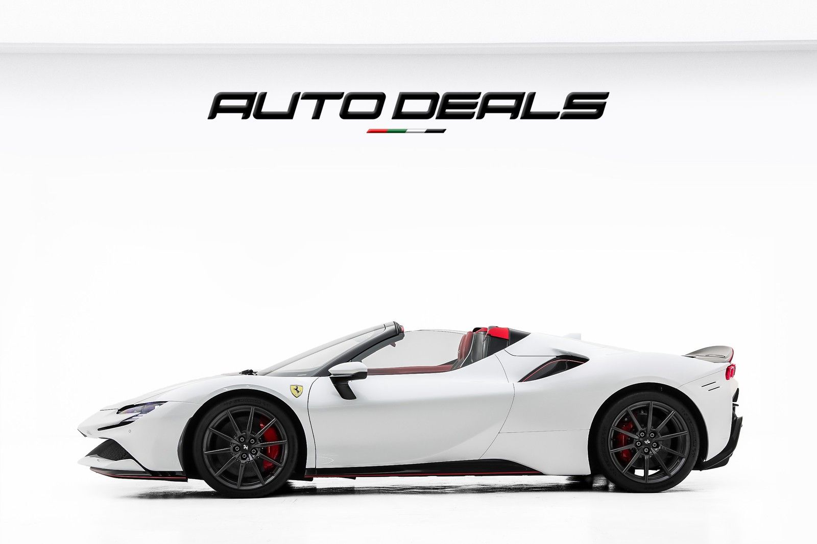2022 Ferrari SF90 Spider photo 3