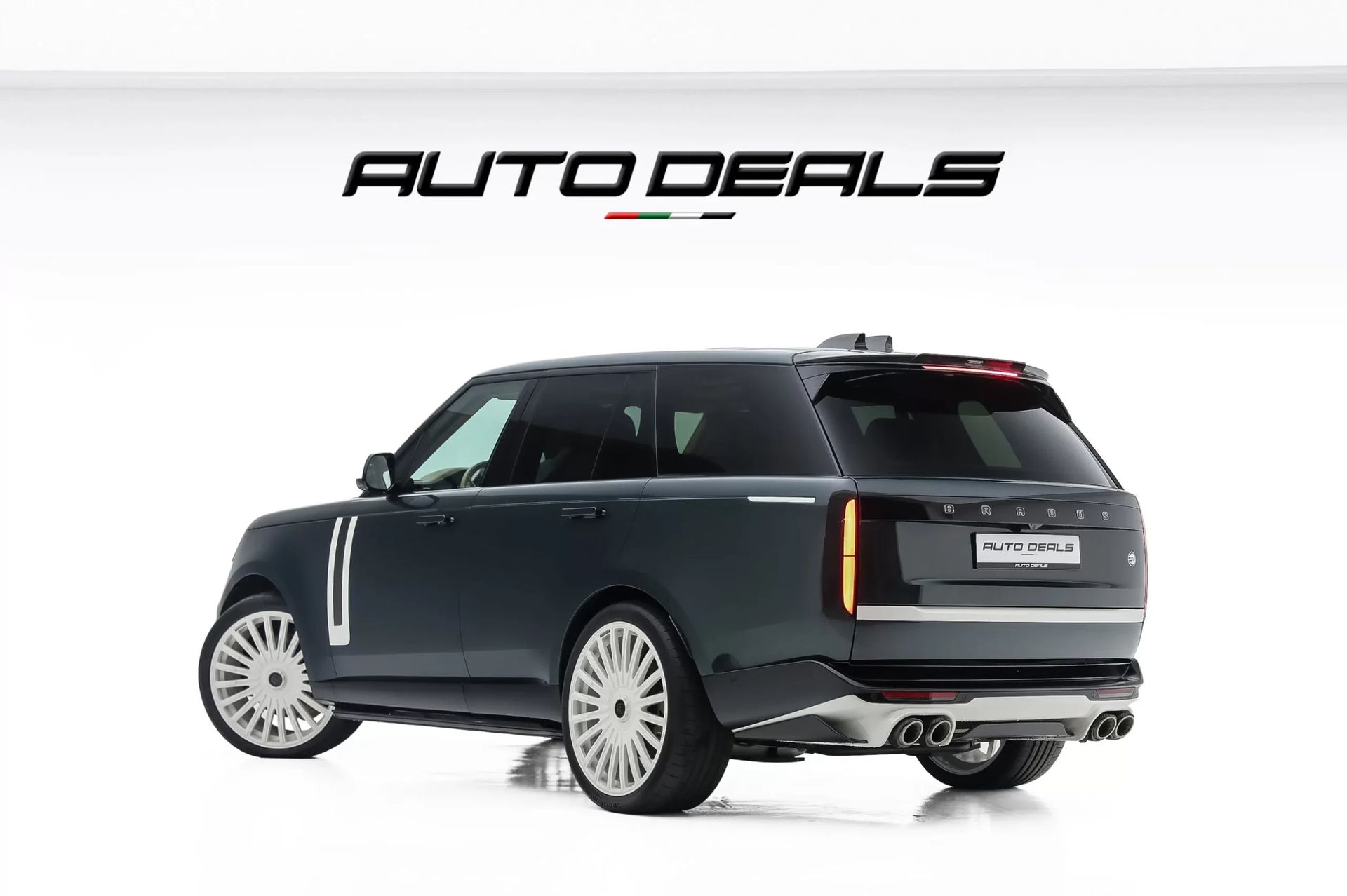 2024 Land Rover Range Rover SV photo 3
