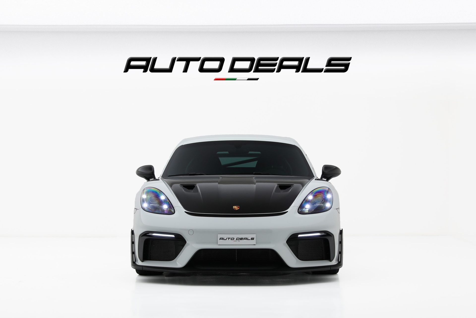 2023 Porsche 718 photo 2