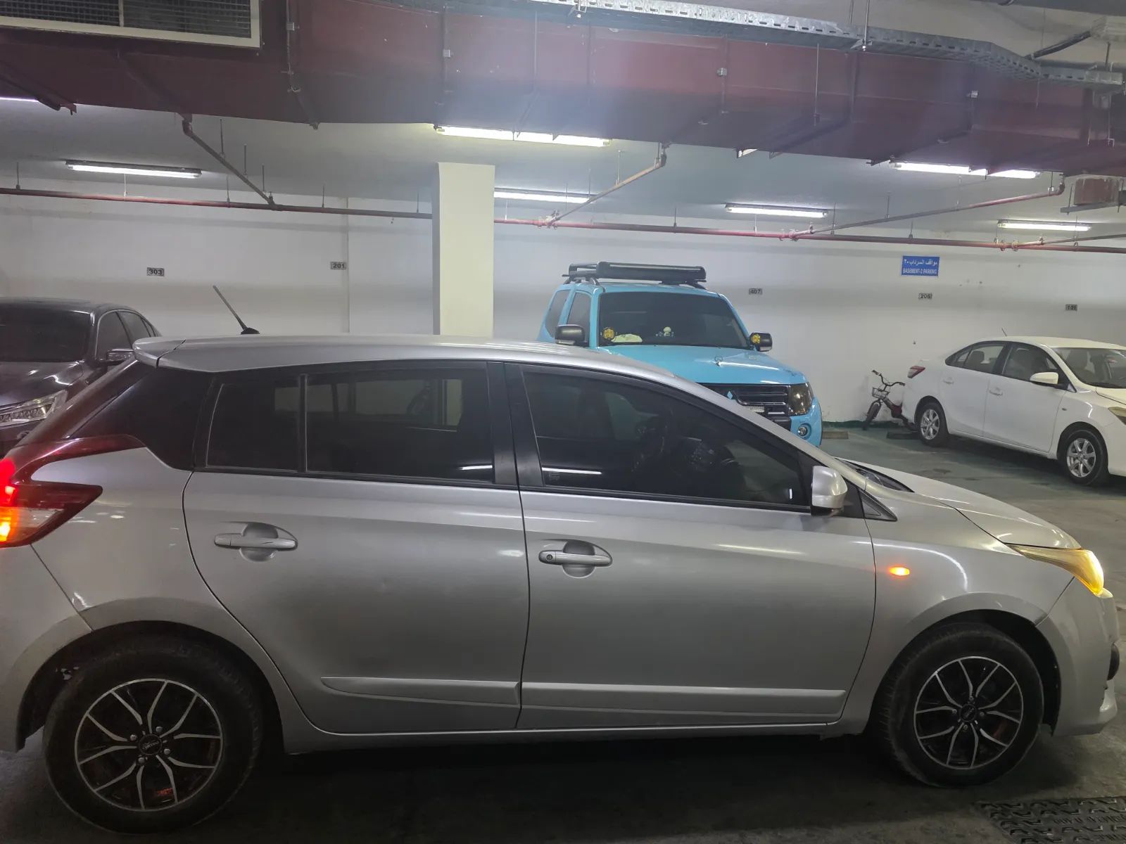 2015 Toyota Yaris photo 3