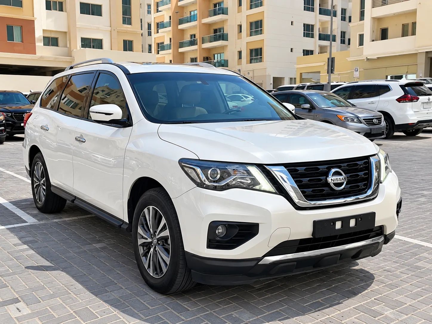 2018 Nissan Pathfinder S GCC 3.5L V6 | 7 Seater