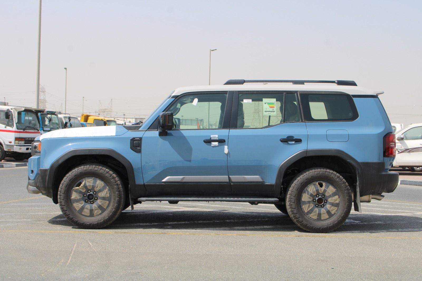 2025 Toyota Land Cruiser Prado photo 2