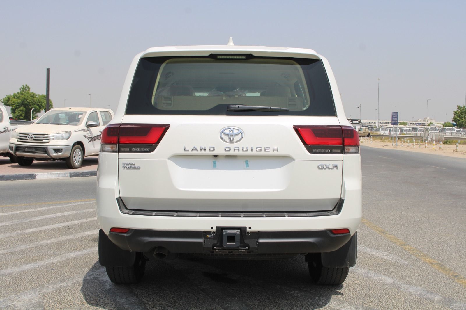 2025 Toyota Land Cruiser photo 2