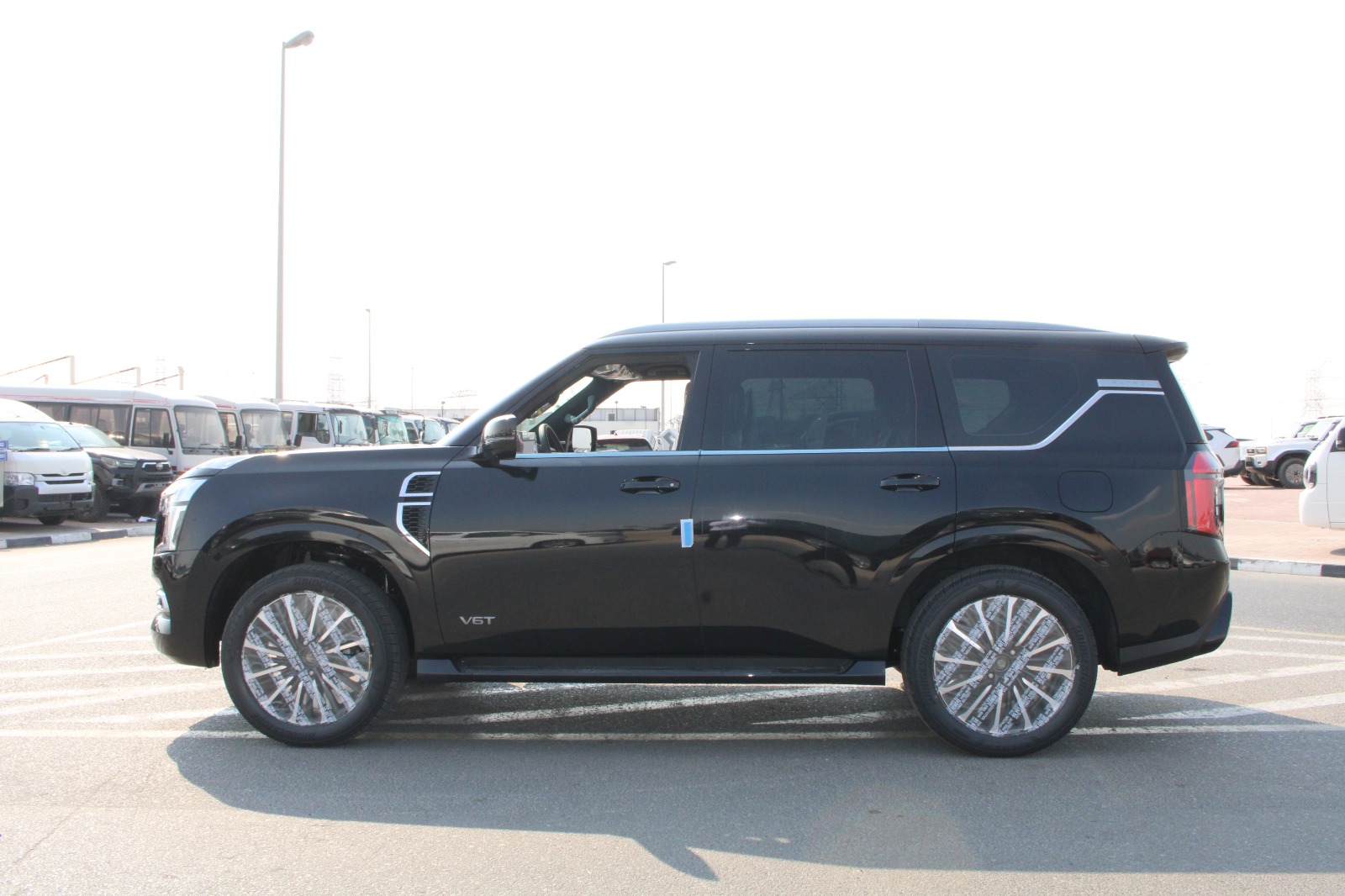 2026 Nissan Patrol photo 2
