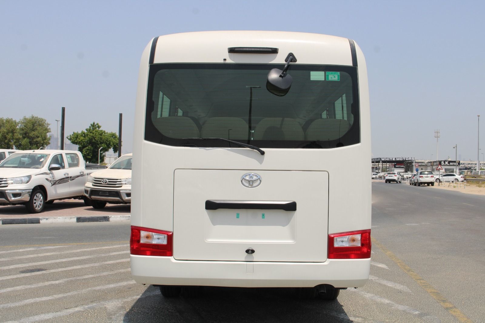 2026 Toyota Coaster photo 3