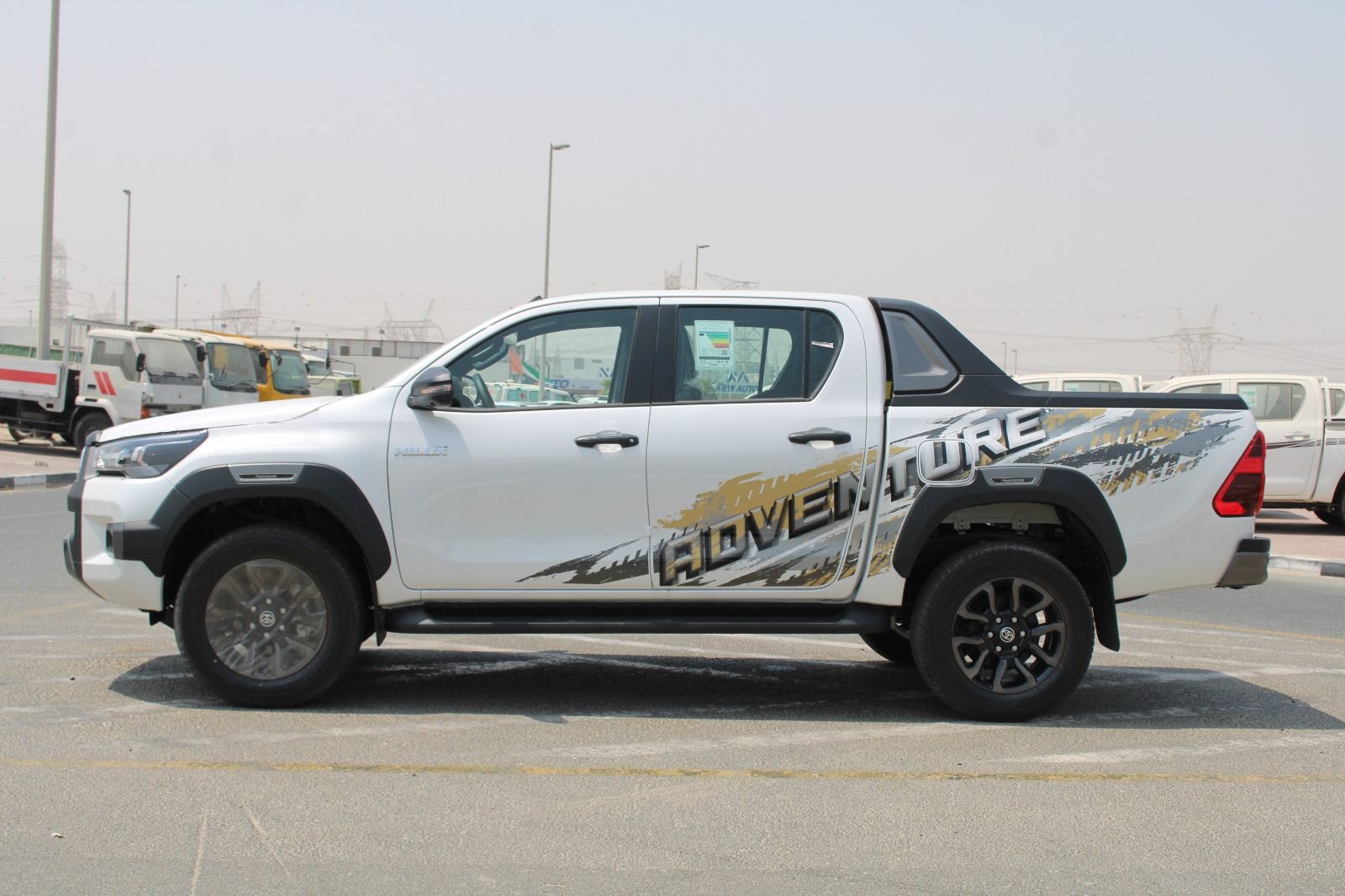 2026 Toyota Hilux photo 2