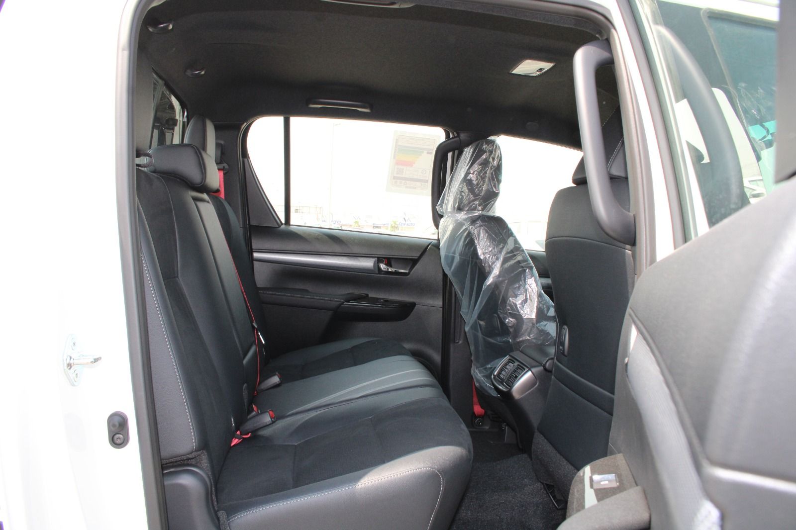 2026 Toyota Hilux photo 4