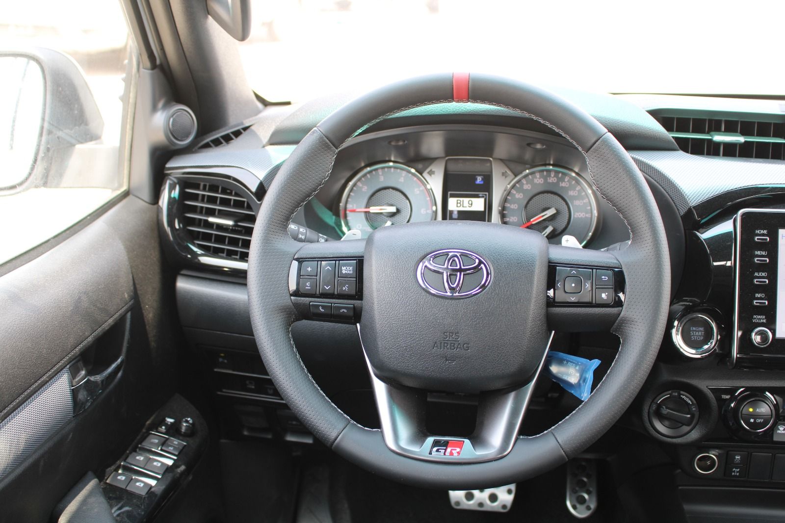 2026 Toyota Hilux photo 5