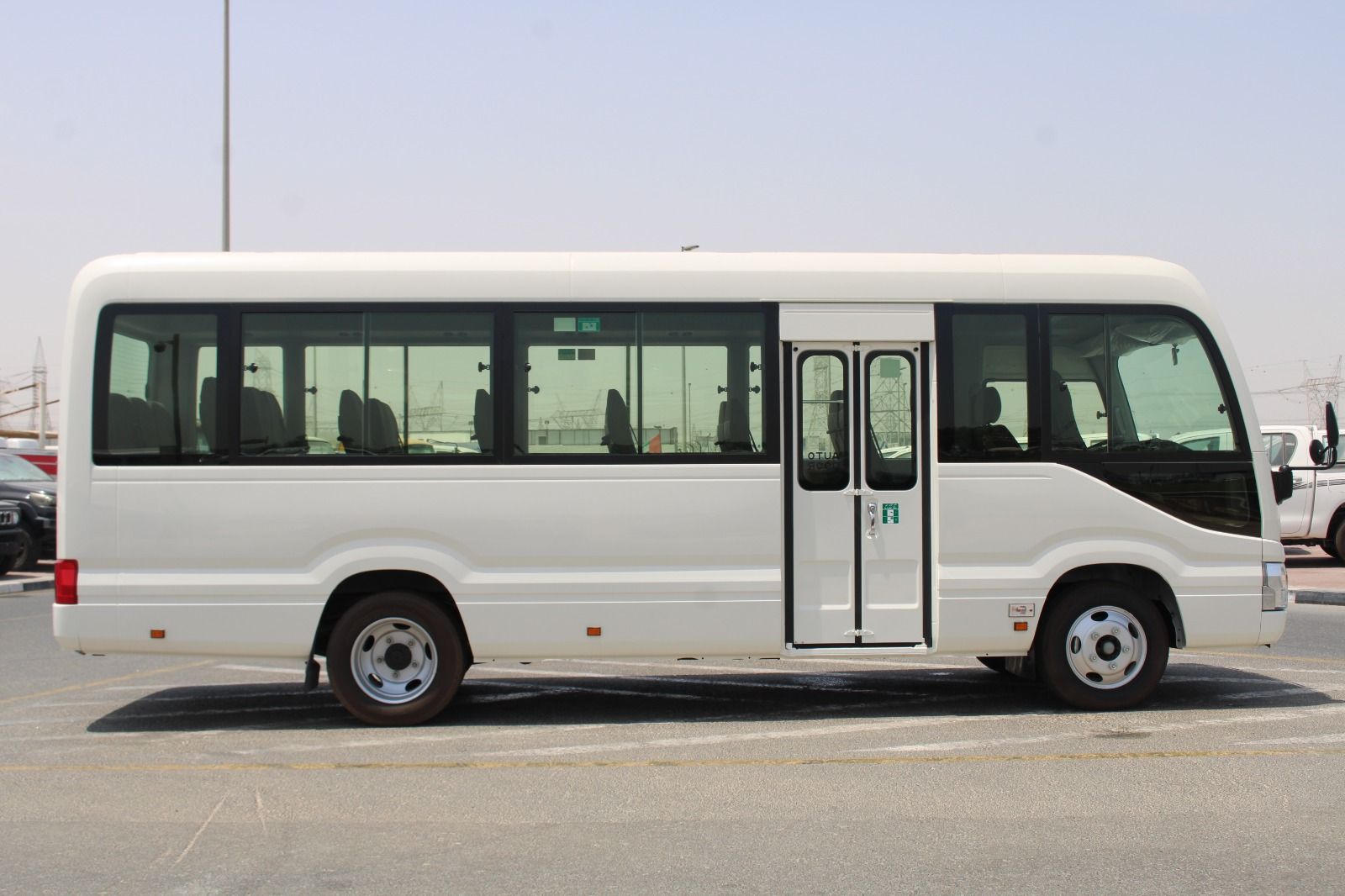 2026 Toyota Coaster photo 4