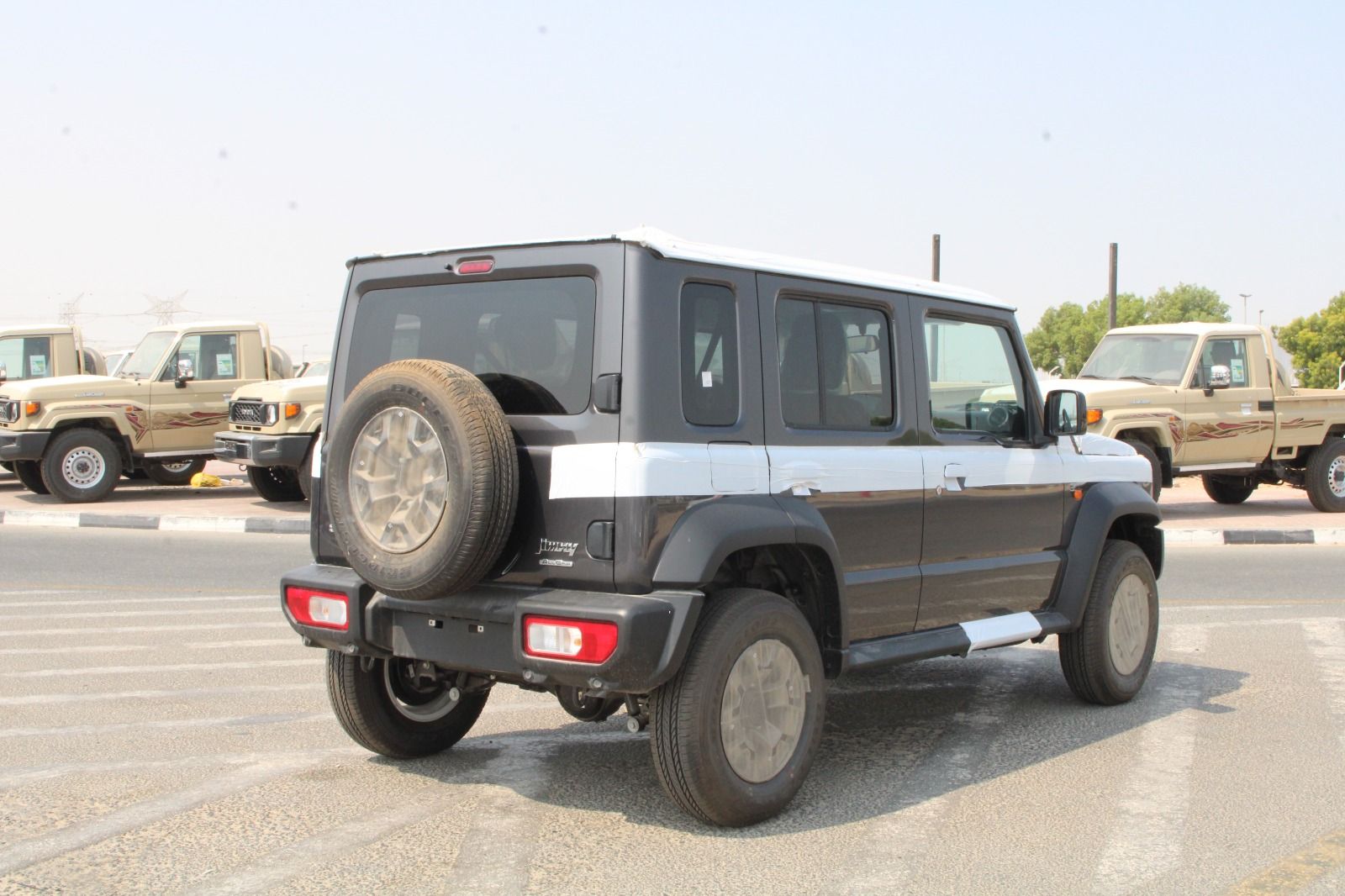 2026 Suzuki Jimny photo 2