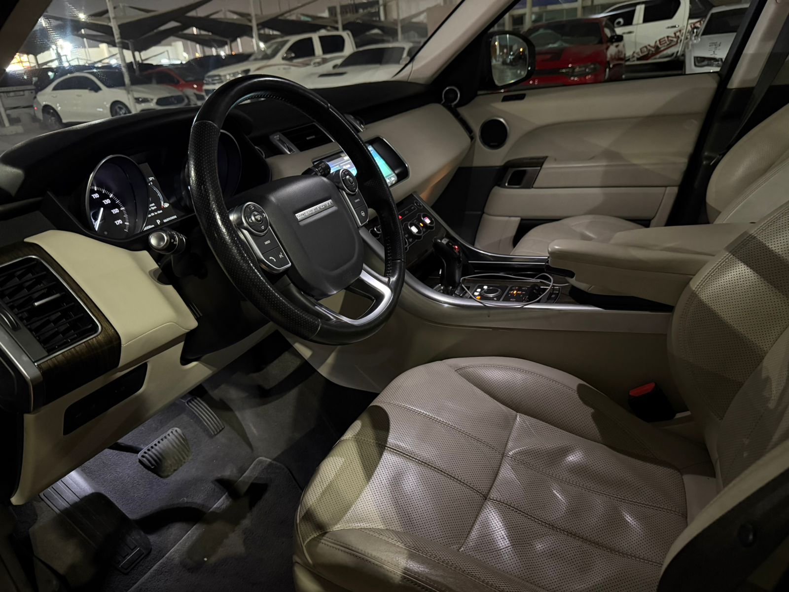 2017 Land Rover Range Rover Sport photo 3