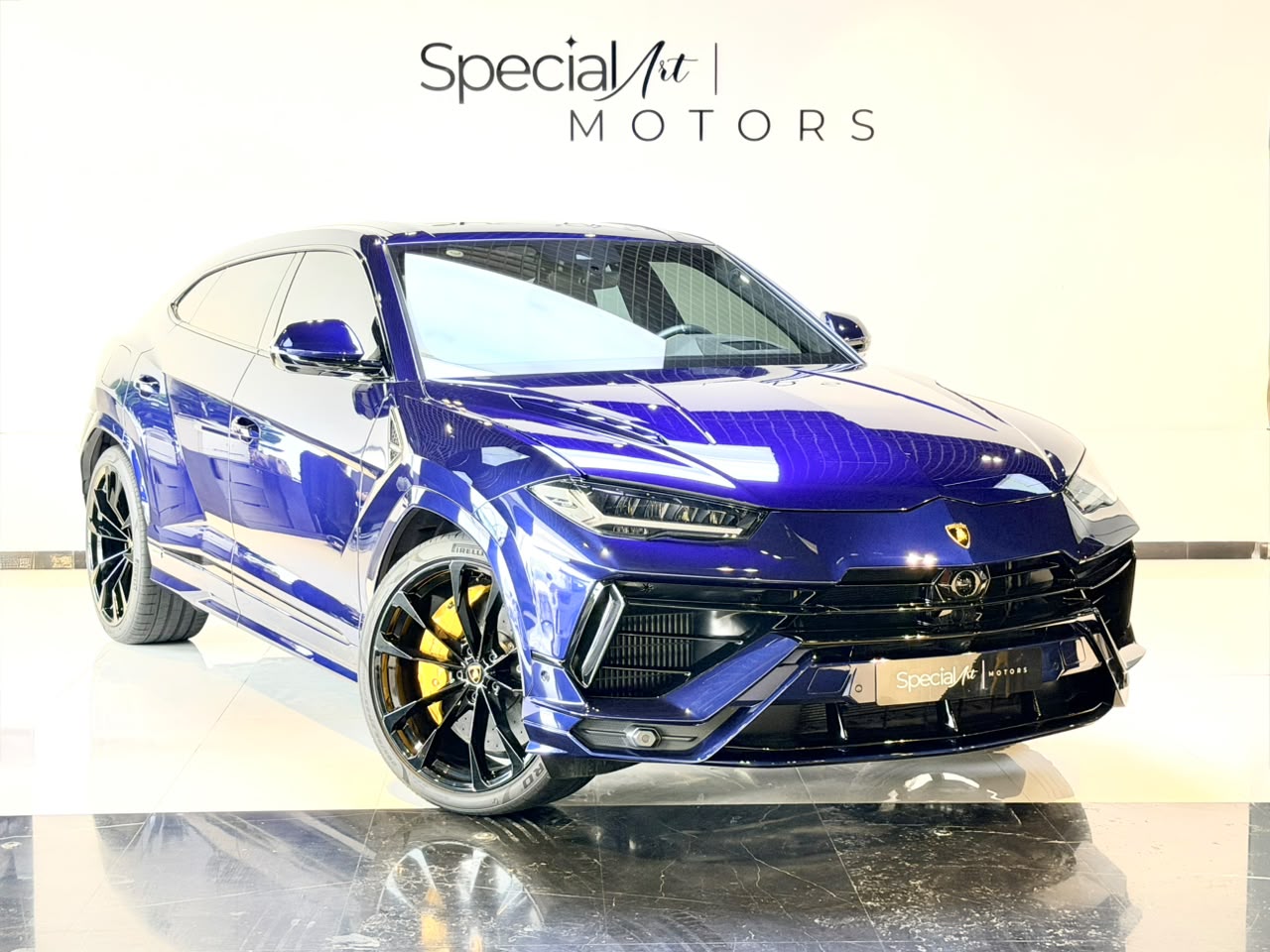 2023 Lamborghini Urus photo 4