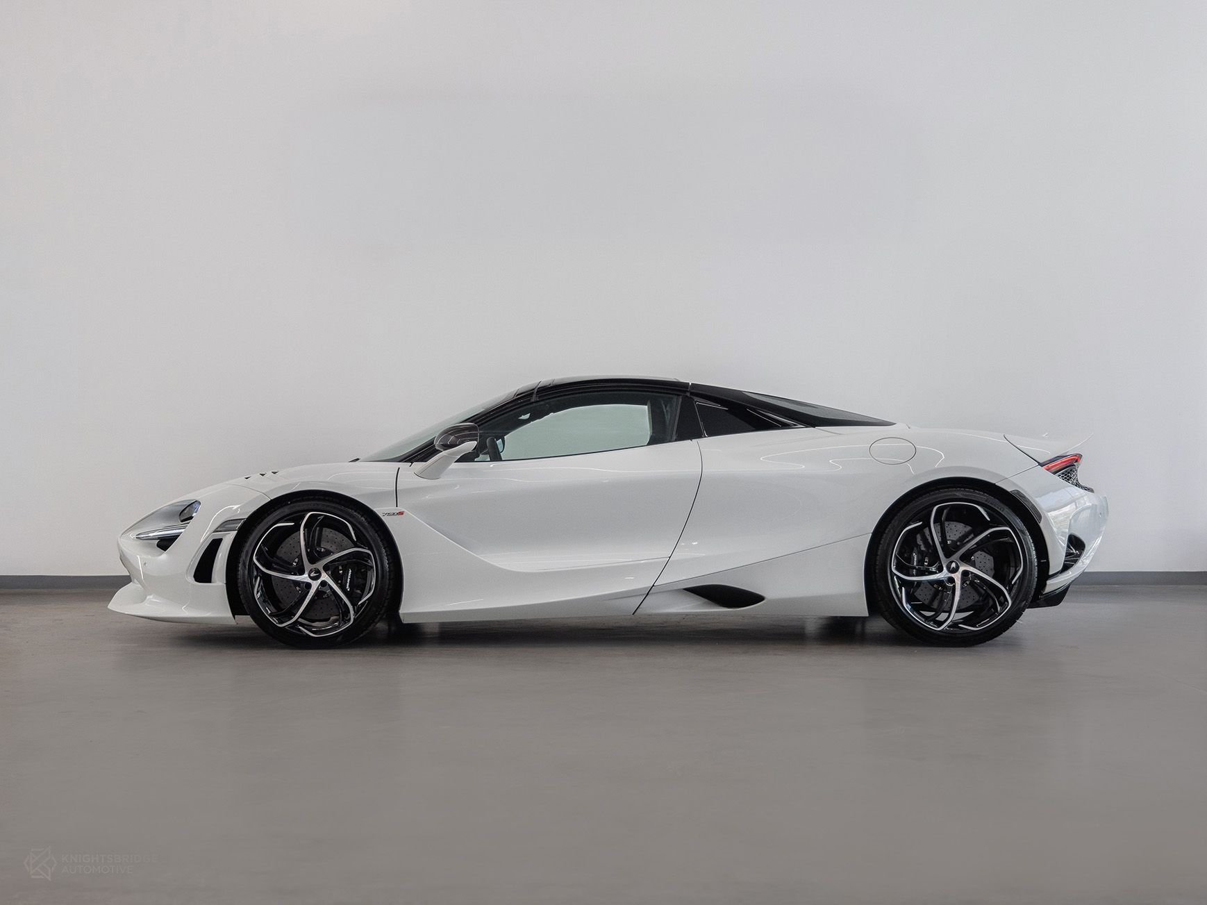 2024 McLaren 720S photo 3