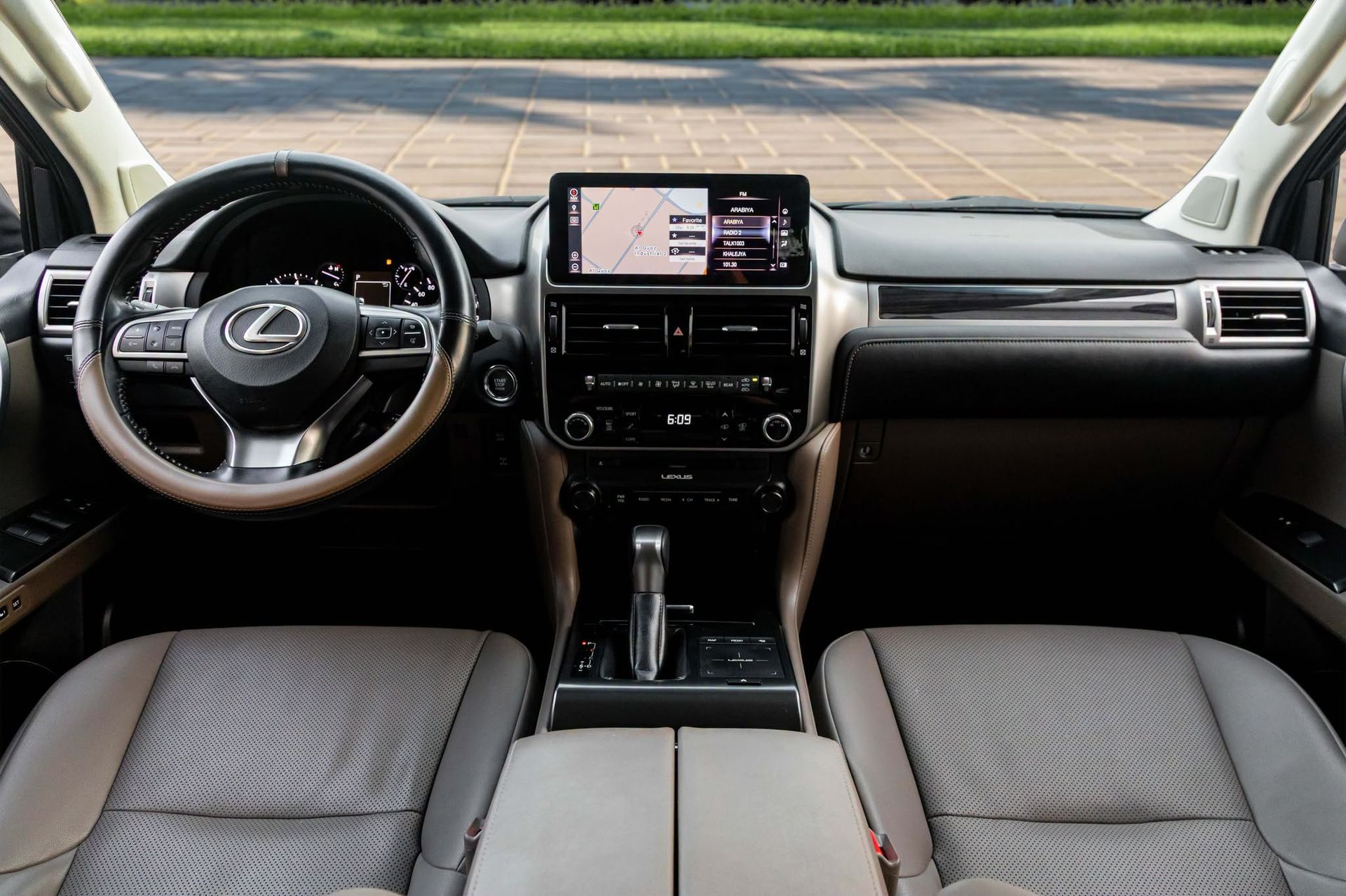 2022 Lexus GX photo 4